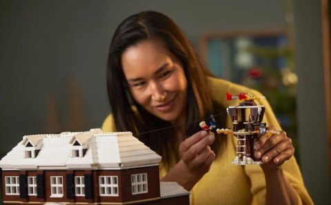 LEGO Ideas 21330 - Sam w domu