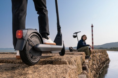Hulajnoga elektryczna SEGWAY Ninebot KickScooter E2 PRO D