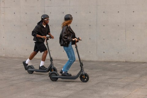 Hulajnoga elektryczna SEGWAY Ninebot KickScooter E2 PRO D