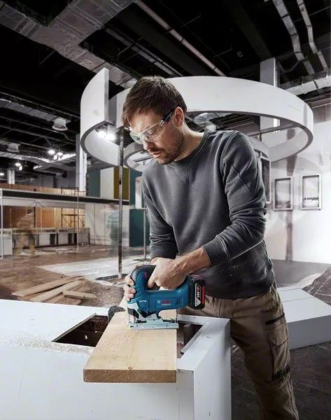 Bosch GST 185-LI wyrzynarka elektryczna 3500 spm 2 kg
