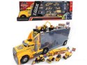 ND21_110437 Ciężarówka truck z autami LOTUS