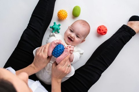 Piłeczki sensoryczne 5szt pastelowe 886 68864 MOMS